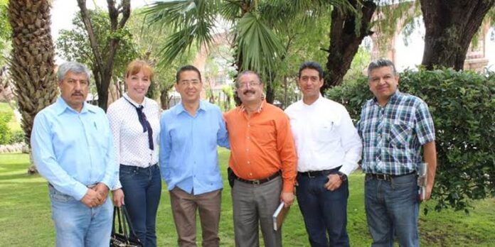 Personal de ambos ayuntamientos. Personal de ambos ayuntamientos.