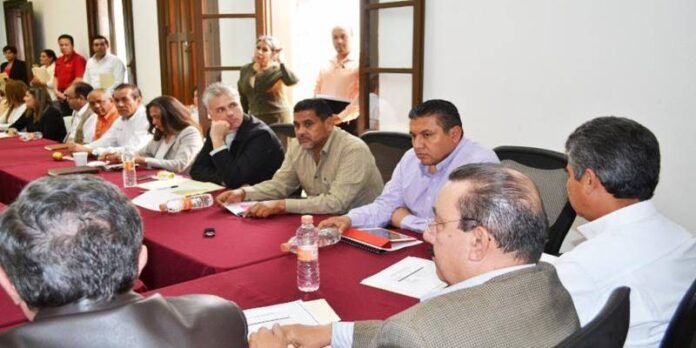 Integrantes de la Mesa Estatal Interinstitucional de Evaluación y Seguimiento del PEC. Integrantes de la Mesa Estatal Interinstitucional de Evaluación y Seguimiento del PEC.