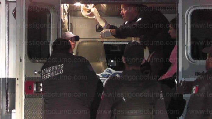 Paramédicos auxiliaron a la mujer. Paramédicos auxiliaron a la mujer.