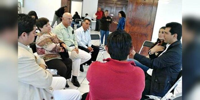 Abordan electrificación de parroquia de los Sagrados Corazones Abordan electrificación de parroquia de los Sagrados Corazones