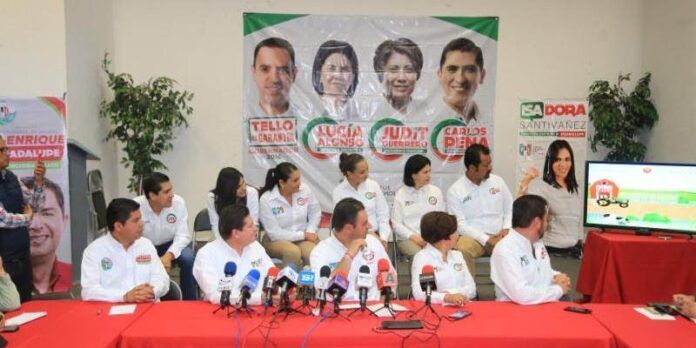Anuncio en conferencia de prensa