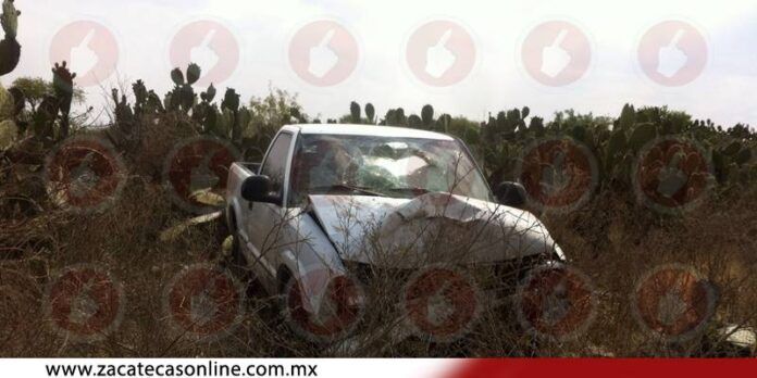 La pareja viajaba en una camioneta. La pareja viajaba en una camioneta.