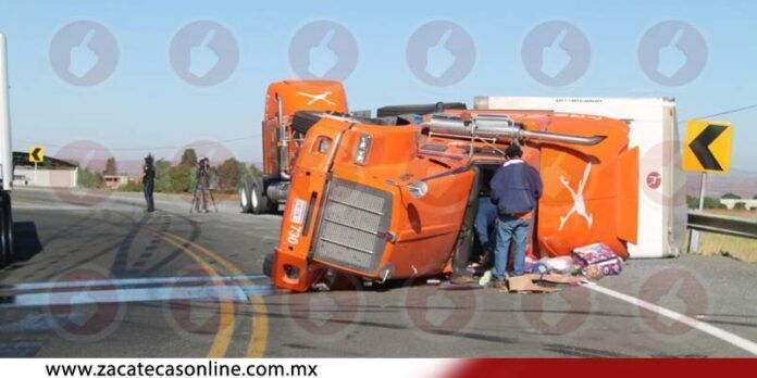 El tráiler fue llevado al corralón.