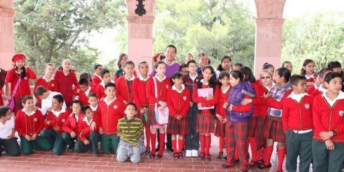 Alumnos con el alcalde Alumnos con el alcalde