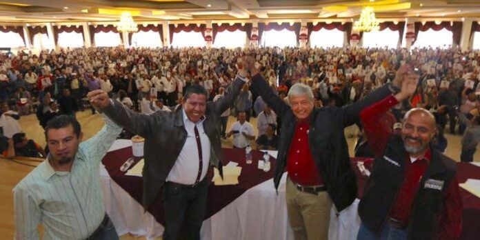 Se reúnen con maestros zacatecanos Se reúnen con maestros zacatecanos