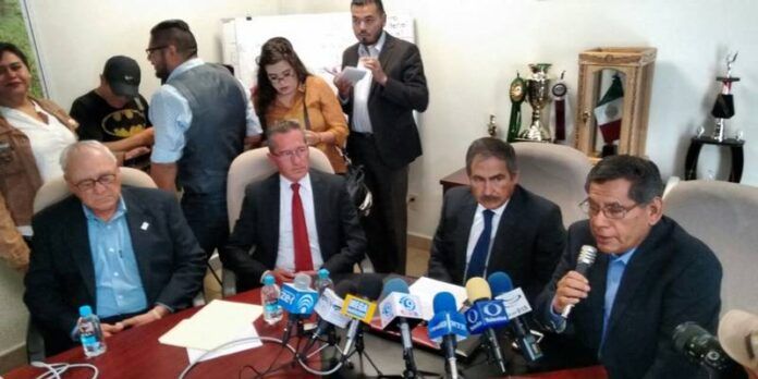 Jesús Pinto presentó al nuevo vocero. Jesús Pinto presentó al nuevo vocero.
