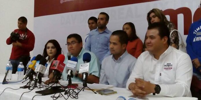 Saúl Monreal dio la bienvenida a René Flores. Saúl Monreal dio la bienvenida a René Flores.