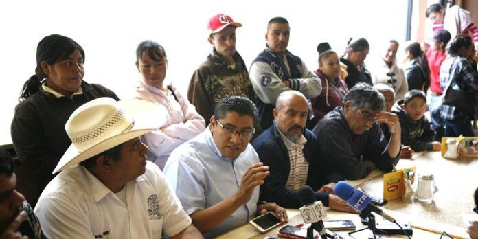 Saúl Monreal dio la bienvenida a militantes perredistas. Saúl Monreal dio la bienvenida a militantes perredistas.