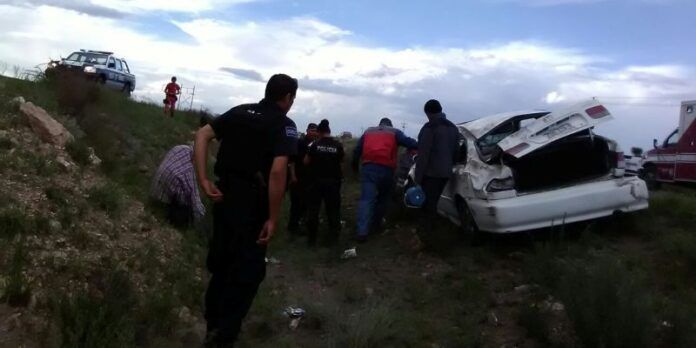 Socorristas auxiliaron a los heridos