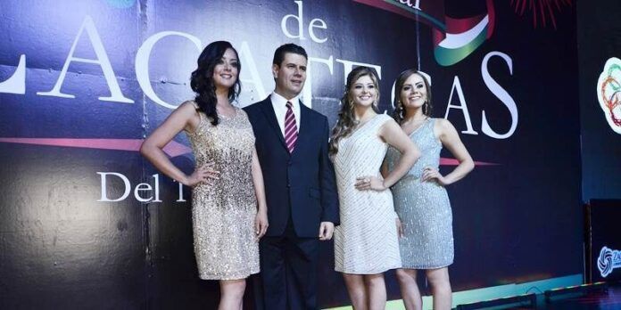 Gobernador con candidatas a reina Gobernador con candidatas a reina