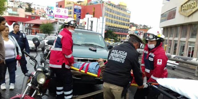 Cruz Roja acude en su auxilio Cruz Roja acude en su auxilio