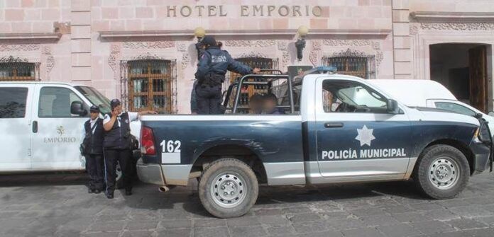 Policías los trasladan ante el juez comunitario Policías los trasladan ante el juez comunitario