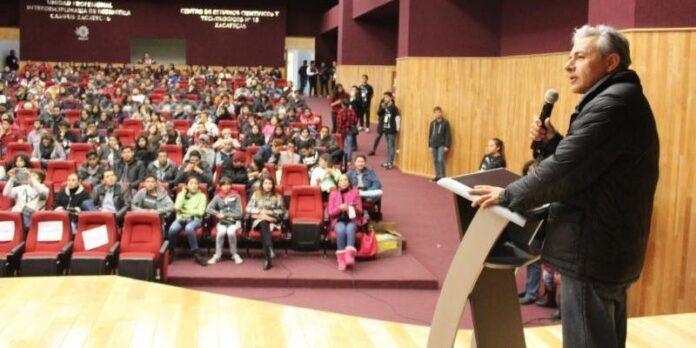 Actividades académicas y observaciones fueron parte del programa Actividades académicas y observaciones fueron parte del programa