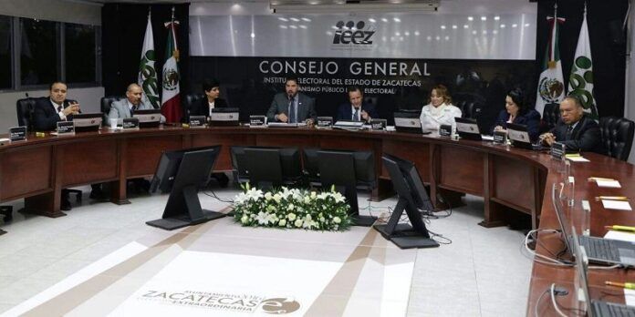 Consejo General del Ieez en sesión Consejo General del Ieez en sesión