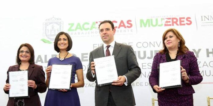 Firma convenio con Inmujeres Firma convenio con Inmujeres