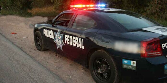 Detenido por policías federales