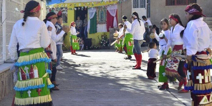 Celebración en la colonia Alma Obrera