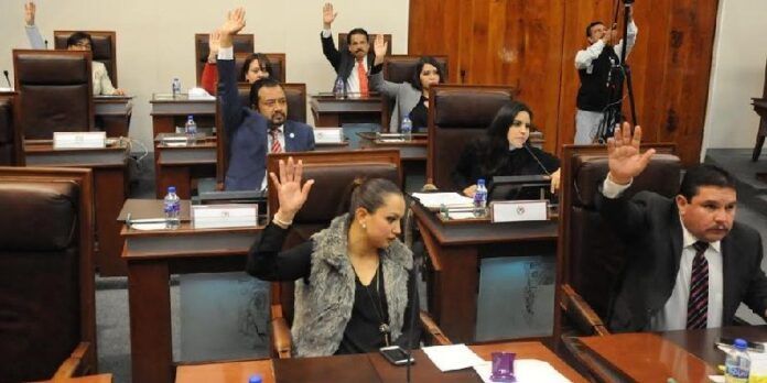 Bancada del PRI votó a favor Bancada del PRI votó a favor