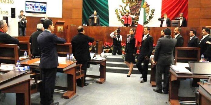 Sesionaron diputados durante 14 horas Sesionaron diputados durante 14 horas