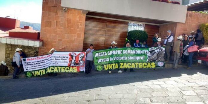 Se manifiestan en Casa de Gobierno Se manifiestan en Casa de Gobierno