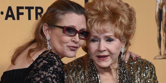 Carrie Fisher y Debbie Reynolds Carrie Fisher y Debbie Reynolds