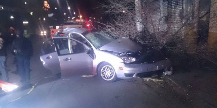 El automóvil quedó con pérdida total.