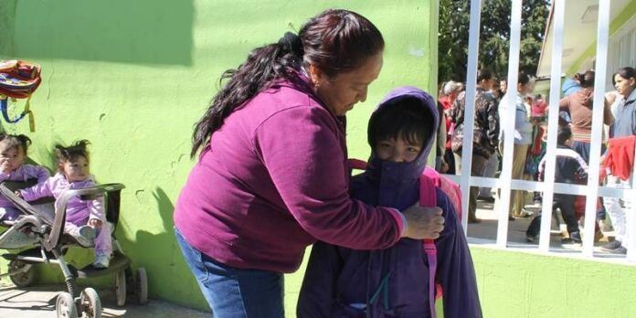 Se recomienda enviar abrigados a los alumnos. Se recomienda enviar abrigados a los alumnos.