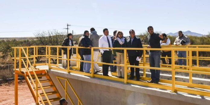 Alcalde supervisa la obra