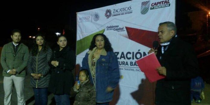 El secretario de Obras Públicas inauguró las obras. El secretario de Obras Públicas inauguró las obras.