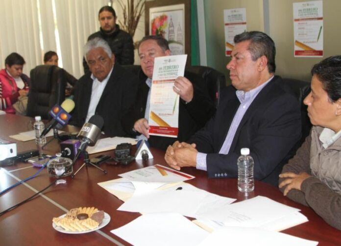 Marco Vinicio Flores hace el anuncio