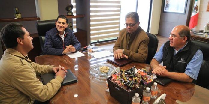 Alcalde recibe a ciudadanos