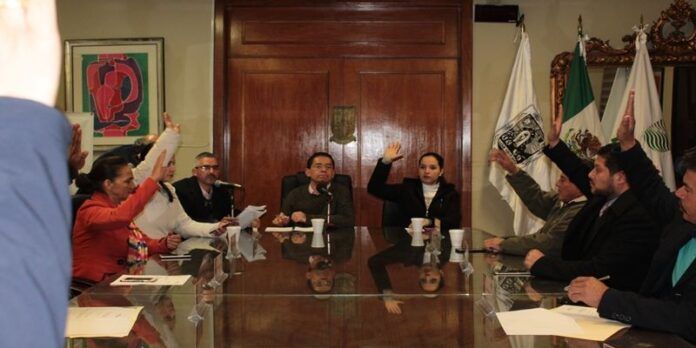 Regidores eligieron por mayoría a la terna. Regidores eligieron por mayoría a la terna.