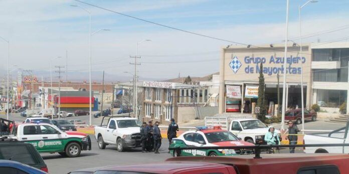 Policías acordonan la zona