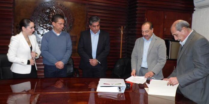 Lleva documento a Legislatura