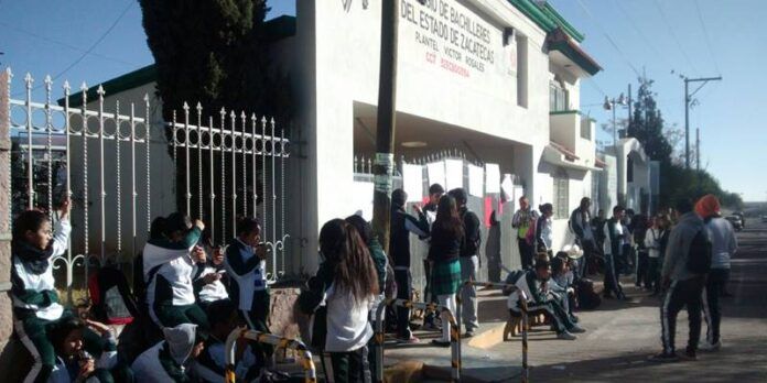 Decenas de alumnos perdieron sus clases. Decenas de alumnos perdieron sus clases.
