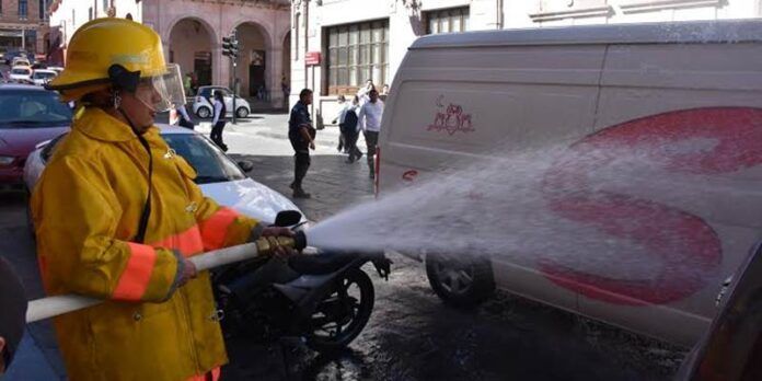 'Sofocan' supuestas llamas en van