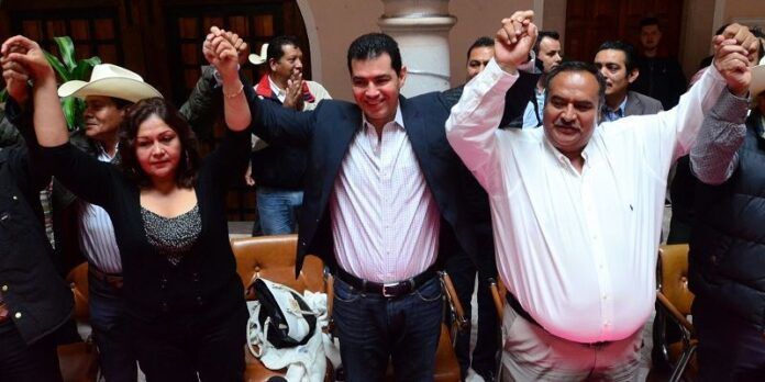 Rafael Flores y los candidatos Rafael Flores y los candidatos