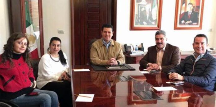Gobernador y legisladores priístas Gobernador y legisladores priístas