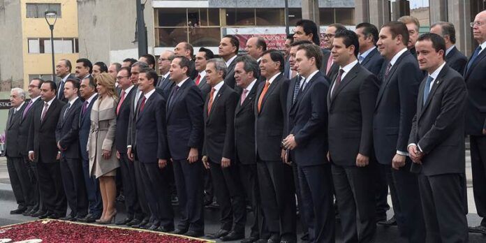 Gobernadores y presidente se reunen en Toluca Gobernadores y presidente se reunen en Toluca