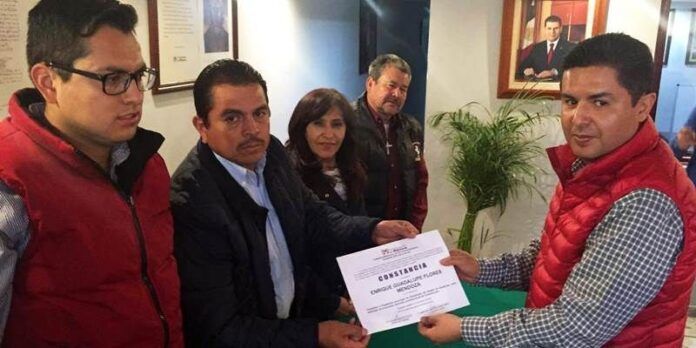 Recibe constancia de candidato Recibe constancia de candidato