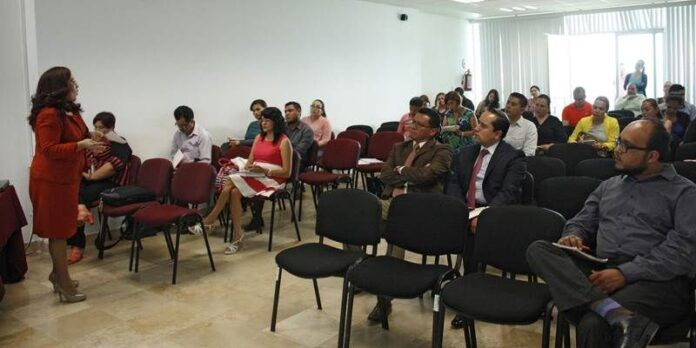 Armando Ávalos inaugura capacitación Armando Ávalos inaugura capacitación