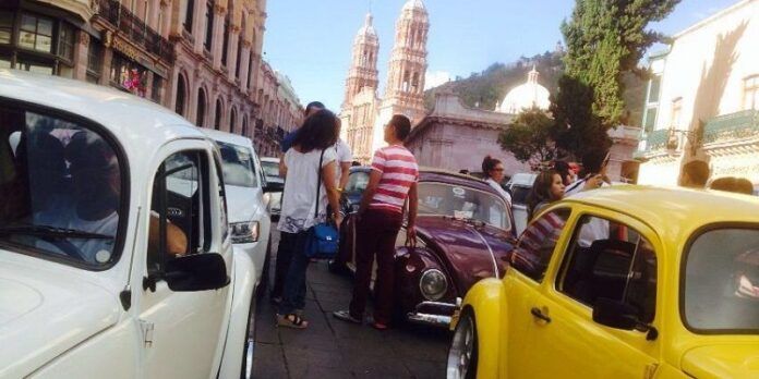 Autos recorrieron el Centro Histórico Autos recorrieron el Centro Histórico