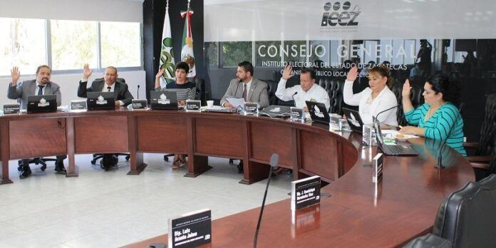 Consejo General del Ieez en sesión Consejo General del Ieez en sesión
