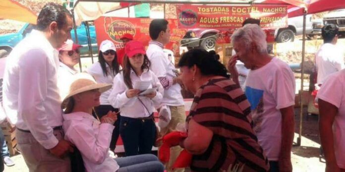 Diputada recorre comercios Diputada recorre comercios