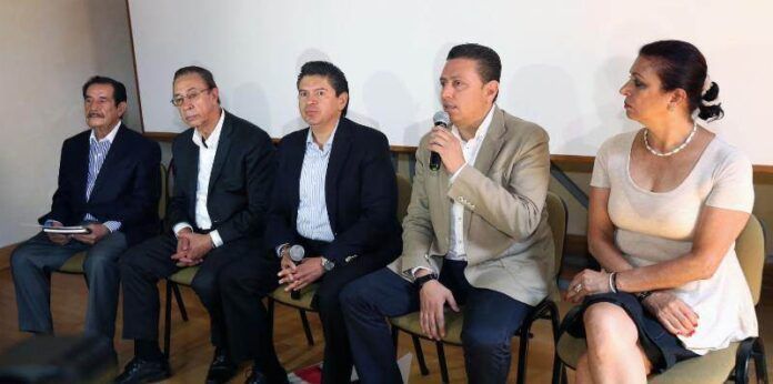 Autoridades anuncian el evento Autoridades anuncian el evento