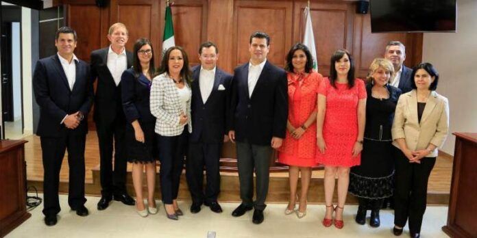 Autoridades ponen en marcha nuevas instalaciones Autoridades ponen en marcha nuevas instalaciones