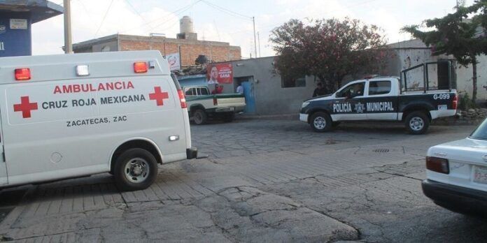 Paramédicos atendieron al herido Paramédicos atendieron al herido