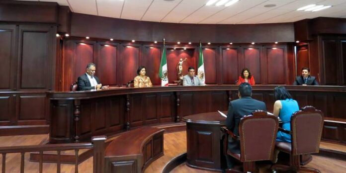 Consejeros del Trijez en sesión.