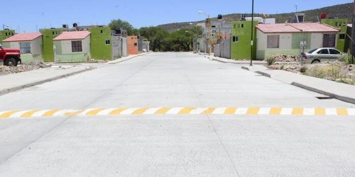 Una de las calles pavimentadas Una de las calles pavimentadas