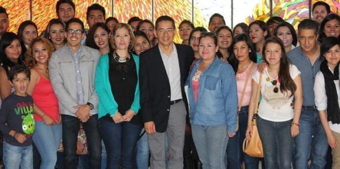 Estudiantes y autoridades de Zacatecas